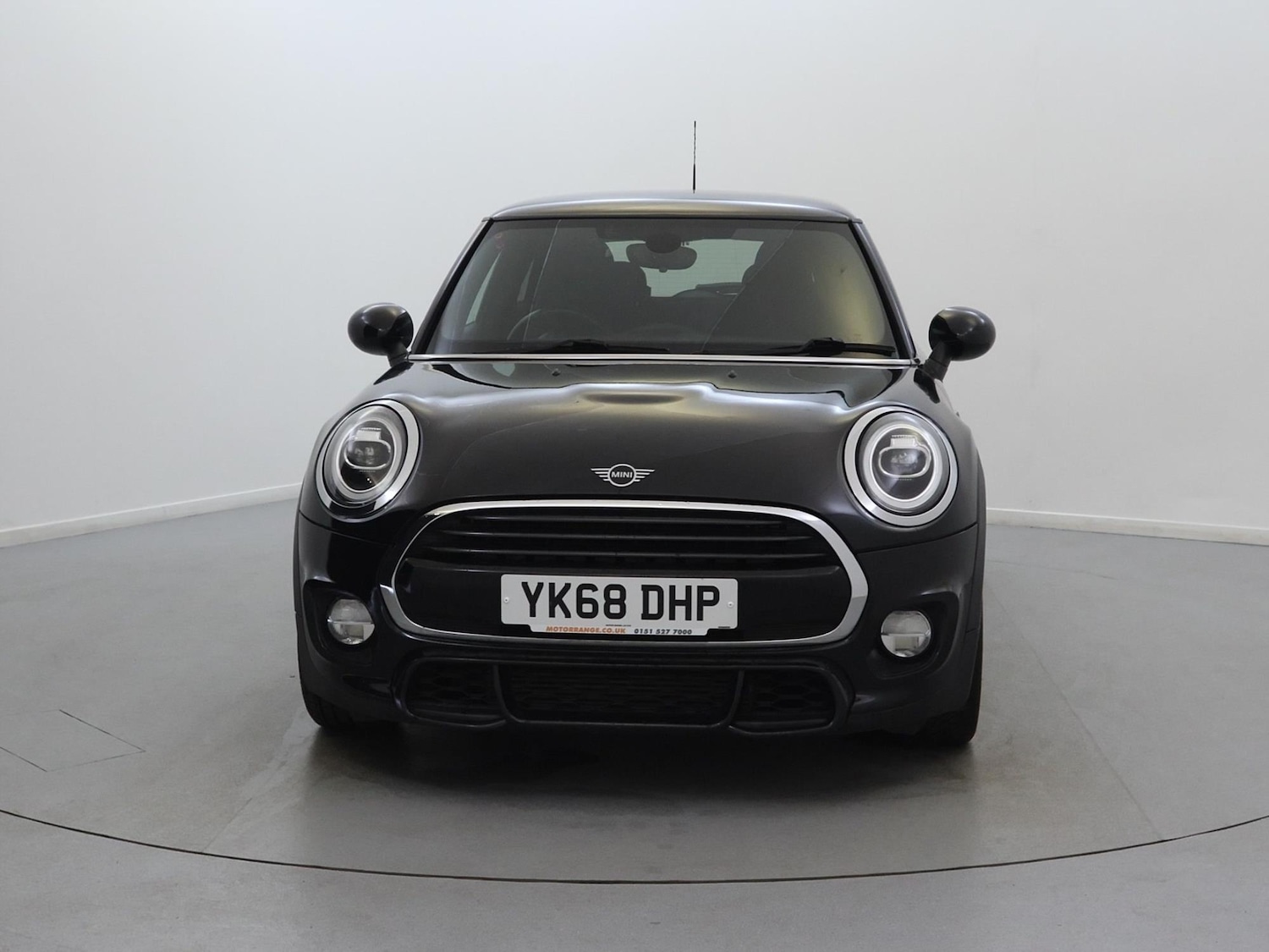 Used MINI Hatch 2019 for sale - 76636987: Photo 2