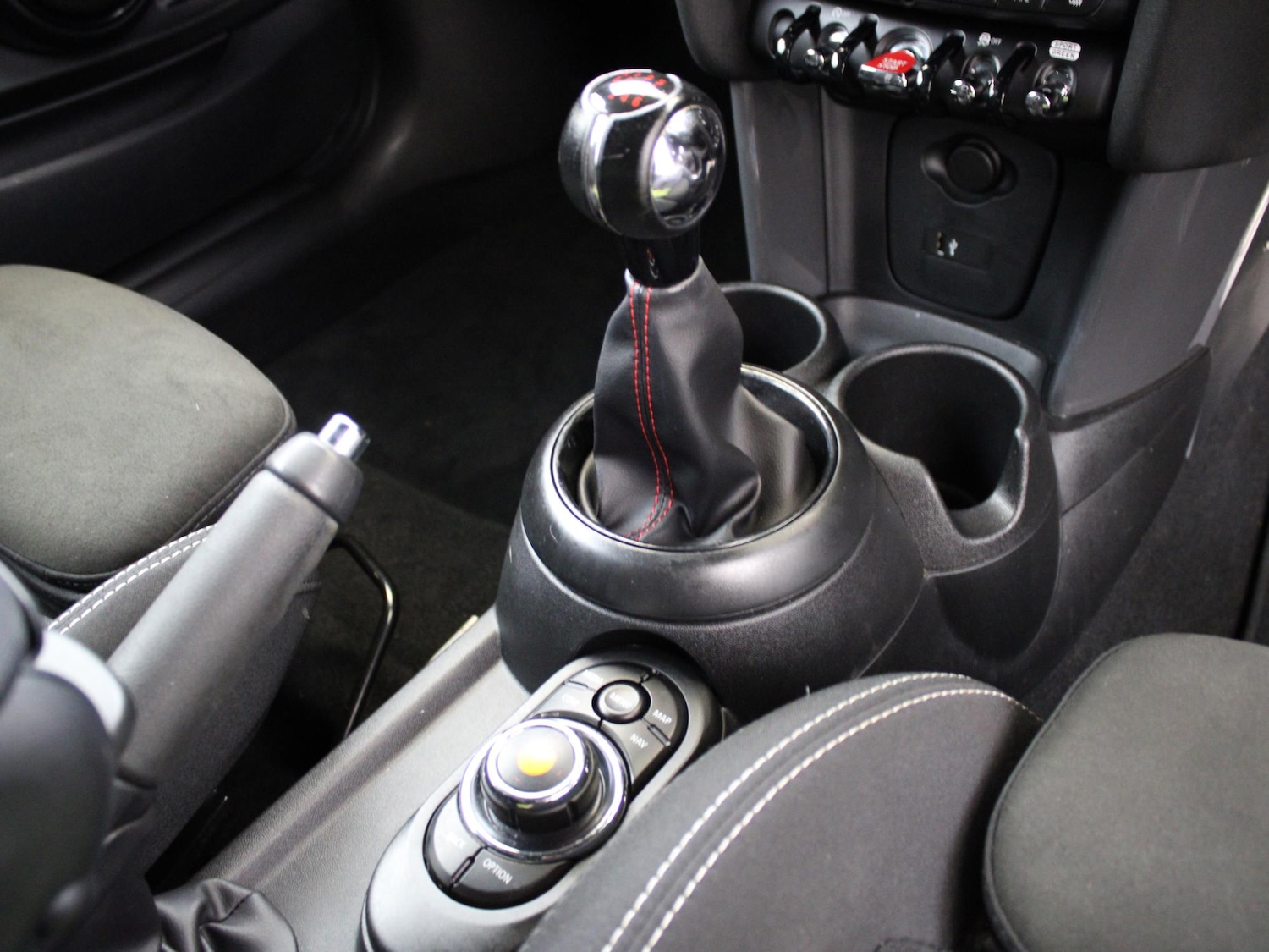 Used MINI Hatch 2019 for sale - 76636987: Photo 24