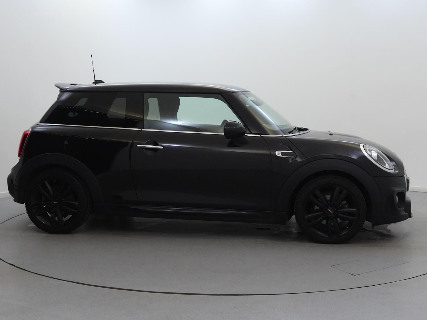 Used MINI Hatch 2019 for sale - 76636987: Photo 8