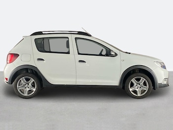 Used Dacia Sandero Stepway 2018 for sale - 77480735: Photo