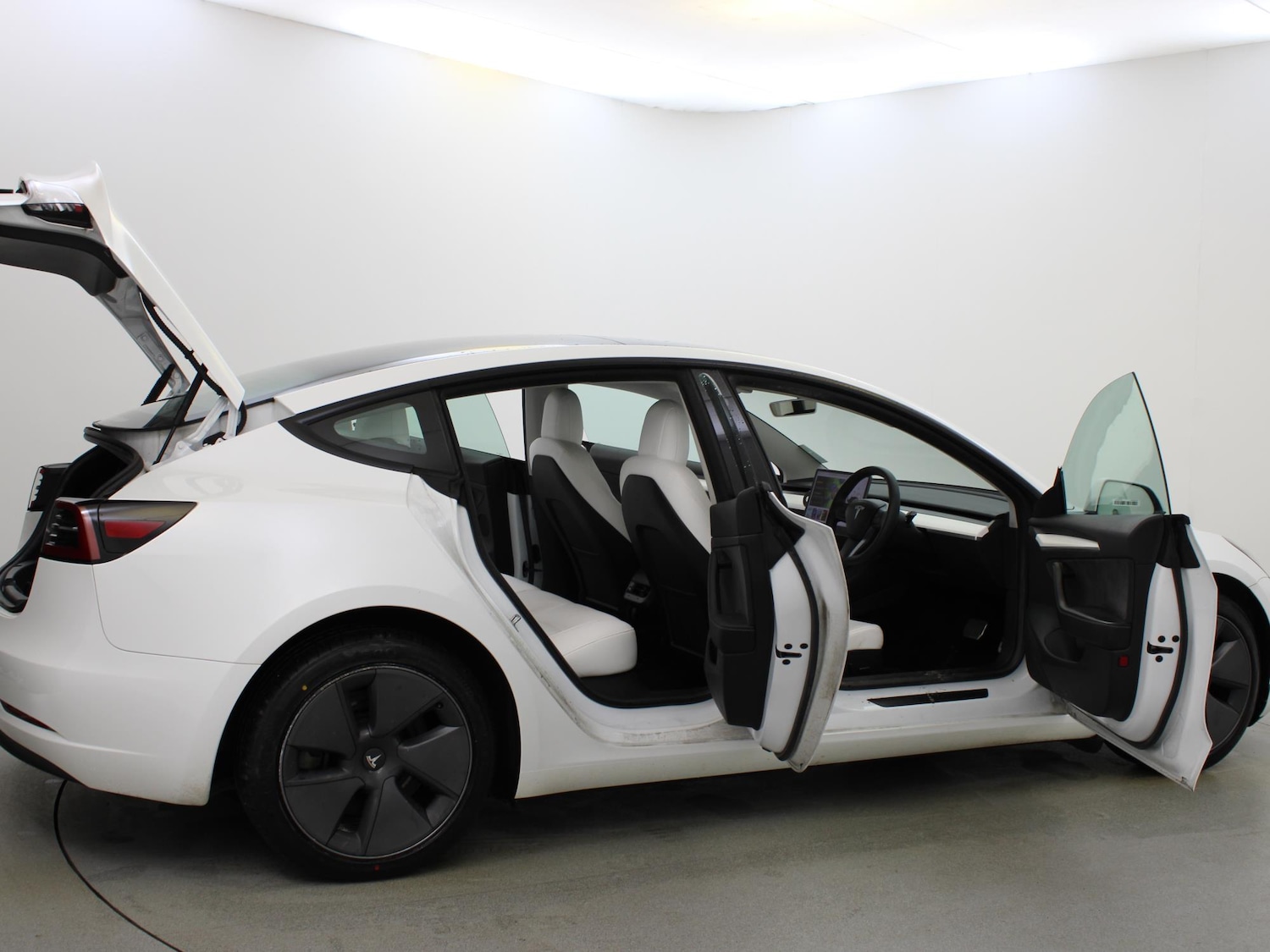 Used Tesla Model 3 2023 for sale - 77076738: Photo 31