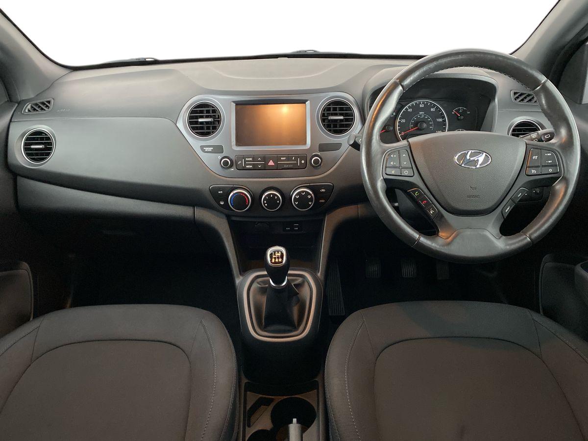 Used Hyundai i10 2019 for sale - 77076718: Photo 9