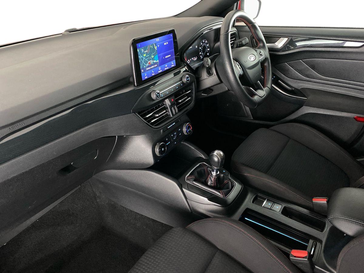 Used Ford Focus 2019 for sale - 76192408: Photo 11