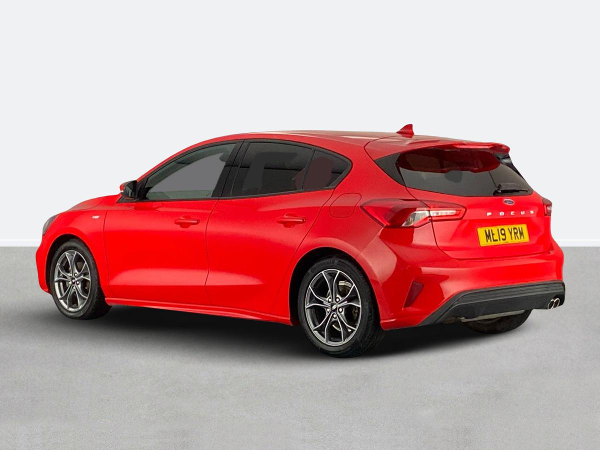 Used Ford Focus 2019 for sale - 76192408: Photo 2