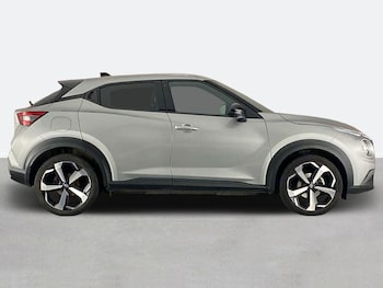 Used Nissan Juke 2022 for sale - 76220237: Photo 2