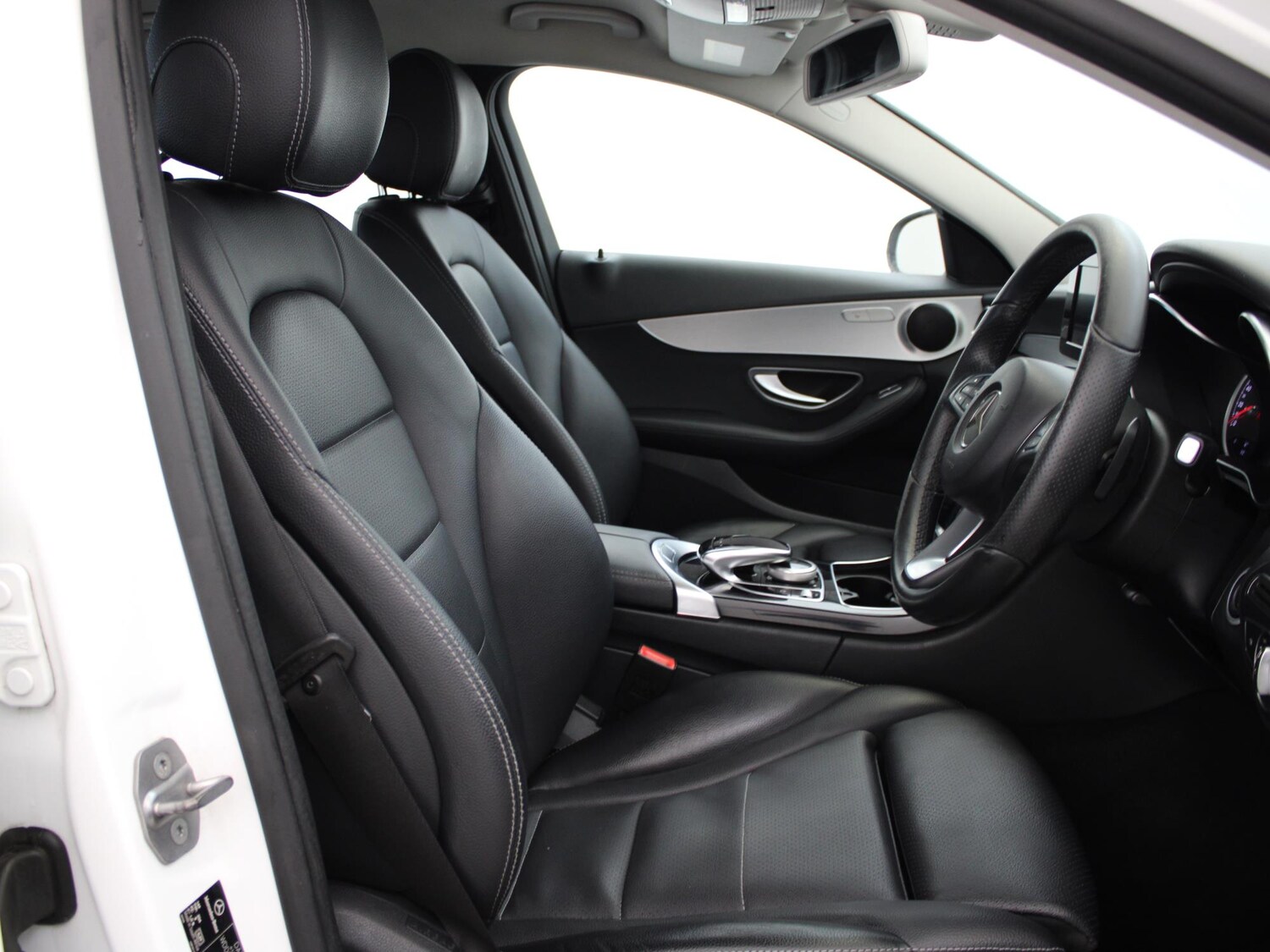 Used Mercedes-Benz C Class 2017 for sale - 77500786: Photo 9