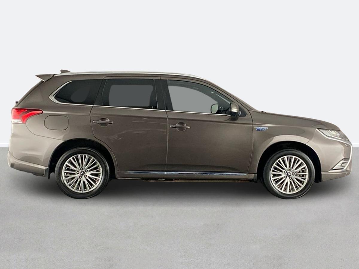 Used Mitsubishi Outlander 2018 for sale - 77878925: Photo 2