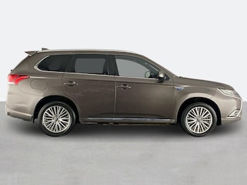 Used Mitsubishi Outlander 2018 for sale - 77878925: Photo