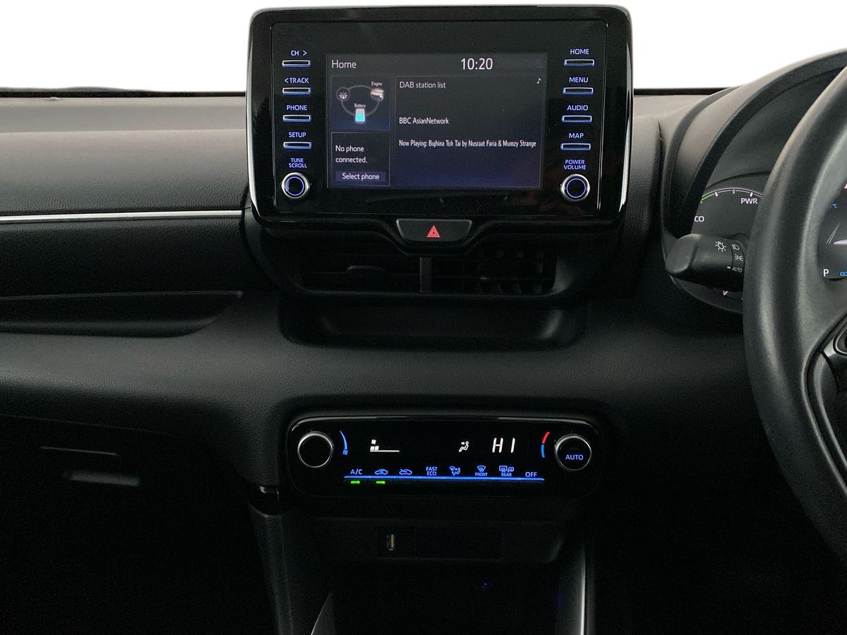 Used Toyota Yaris 2022 for sale - 77135335: Photo 10