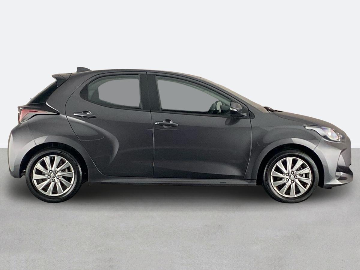 Used Toyota Yaris 2022 for sale - 77135335: Photo 2