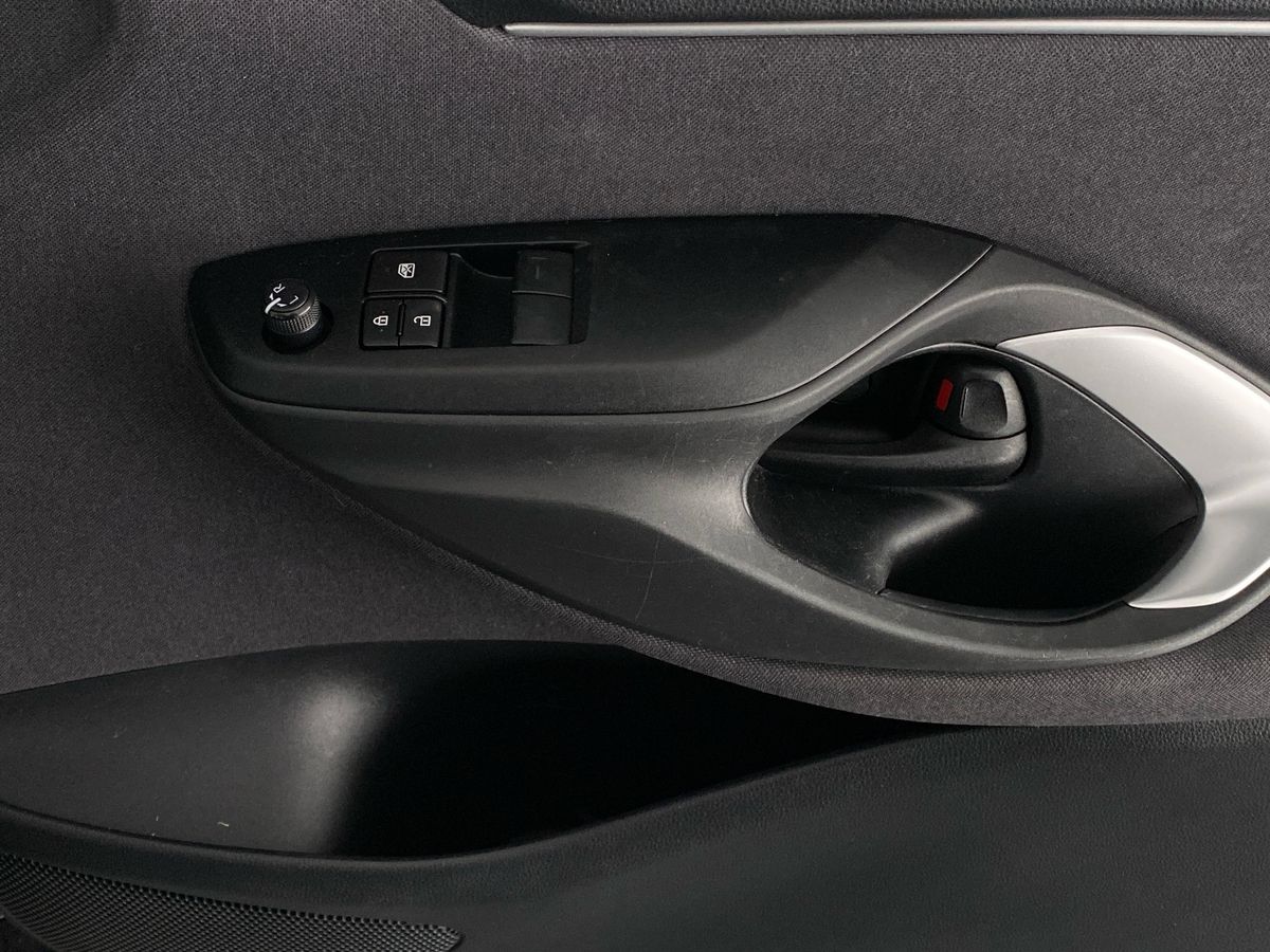 Used Toyota Yaris 2022 for sale - 77135335: Photo 25