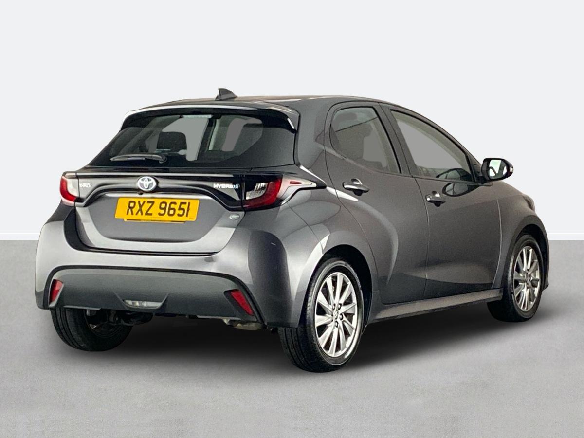 Used Toyota Yaris 2022 for sale - 77135335: Photo 3