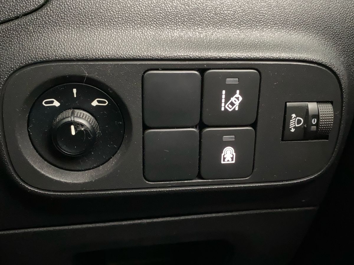 Used Citroen C3 2018 for sale - 76077321: Photo 25