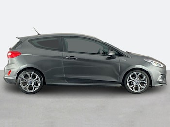 Used Ford Fiesta 2018 for sale - 75908890: Photo
