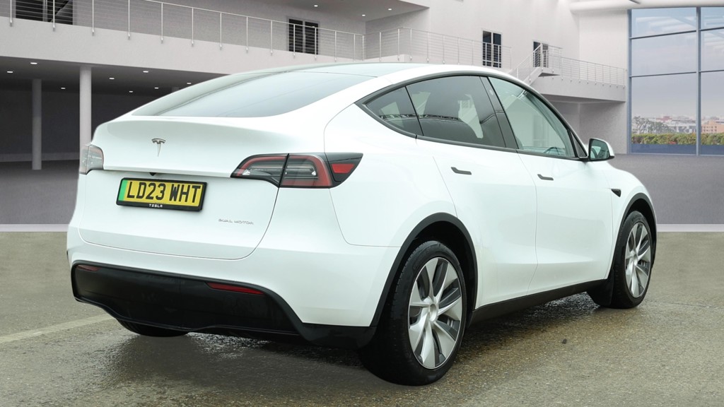 Used Tesla Model Y 2023 for sale - 77842858: Photo 4
