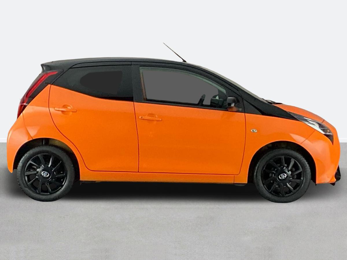 Used Toyota AYGO 2020 for sale - 76177351: Photo 2