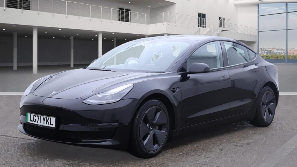 Used Tesla Model 3 2021 for sale - 76662171: Photo 2