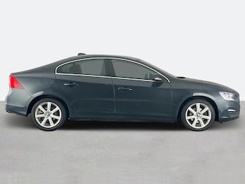 Used Volvo S60 2018 for sale - 76158120: Photo