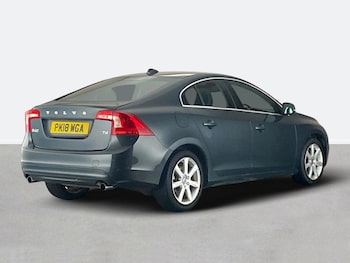 Used Volvo S60 2018 for sale - 76158120: Photo