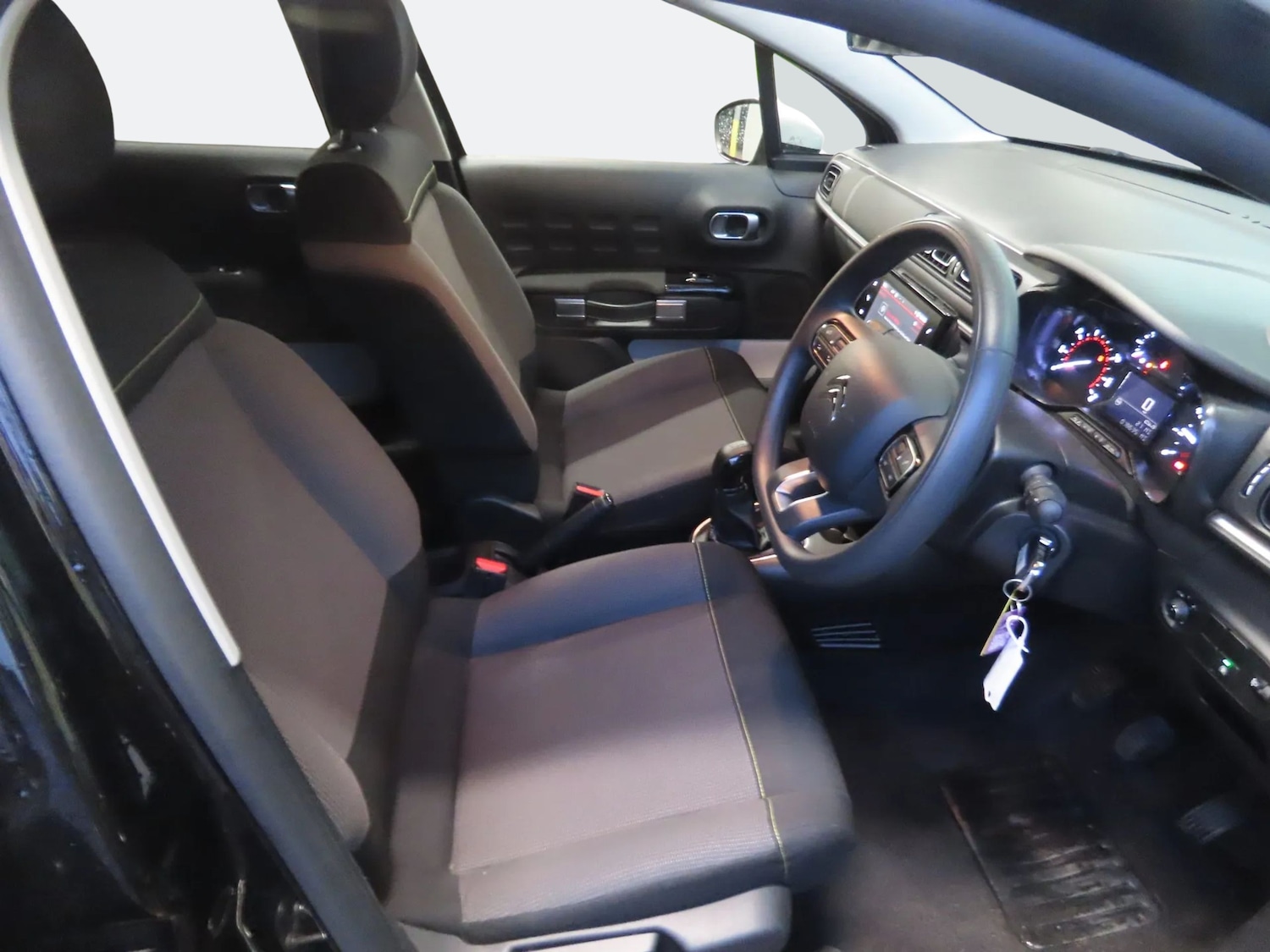 Used Citroen C3 2023 for sale - 77348363: Photo 5