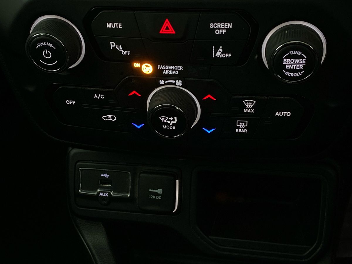 Used Jeep Renegade 2020 for sale - 76789646: Photo 21