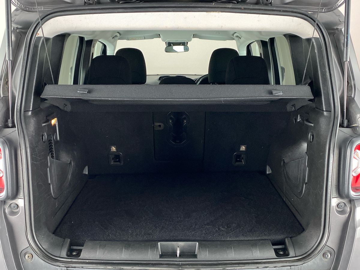 Used Jeep Renegade 2020 for sale - 76789646: Photo 26