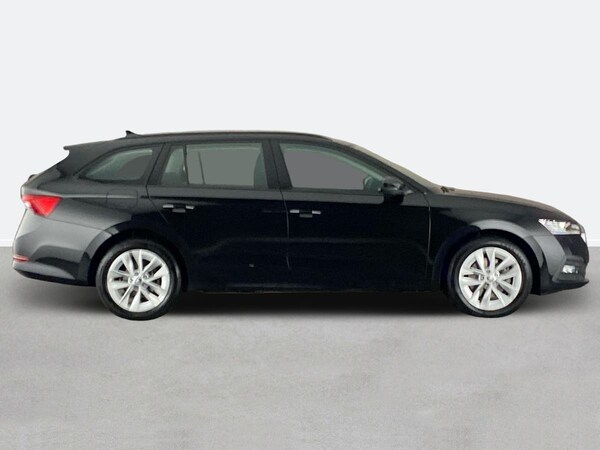 Used Skoda Octavia 2024 for sale - 75700839: Photo 2