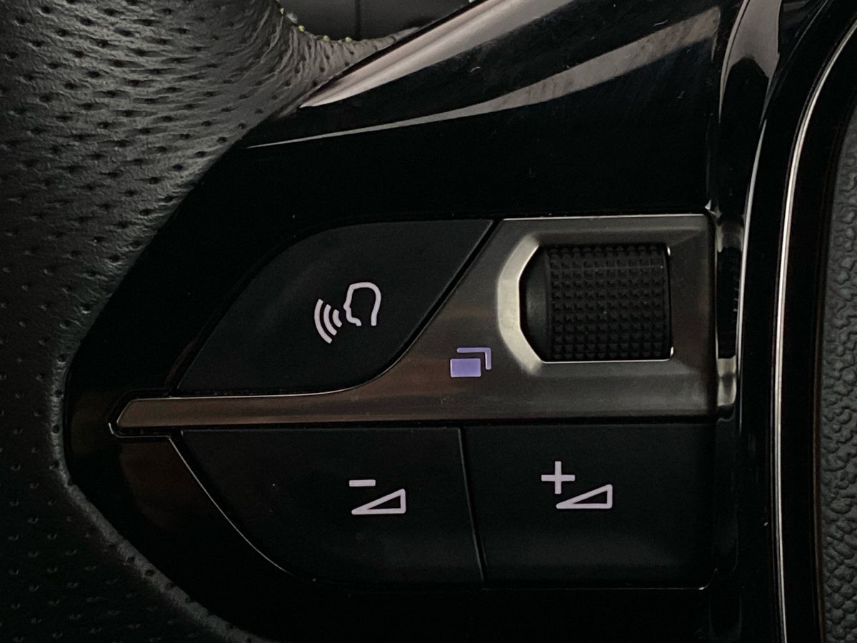 Used Peugeot 2008 2022 for sale - 76890127: Photo 23