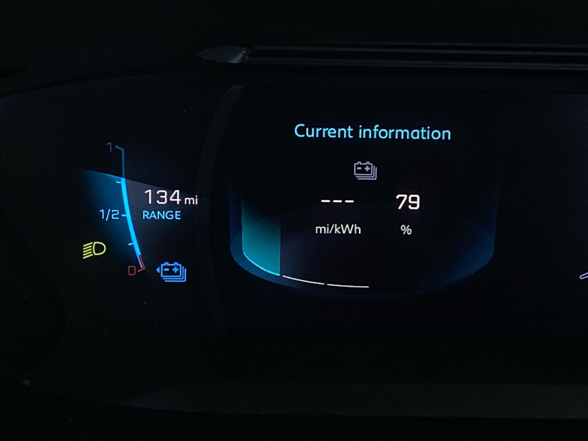 Used Peugeot 2008 2022 for sale - 76890127: Photo 32