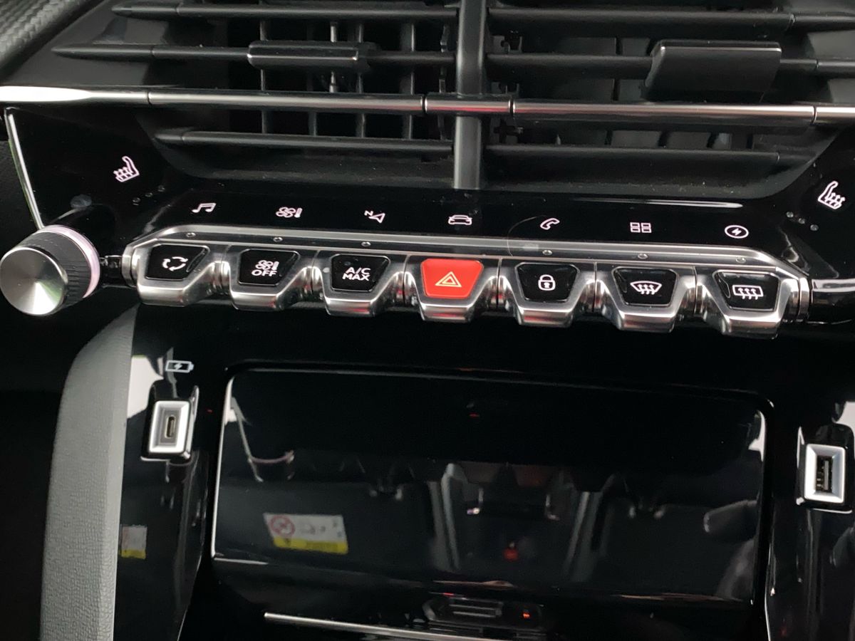 Used Peugeot 2008 2022 for sale - 77398110: Photo 19