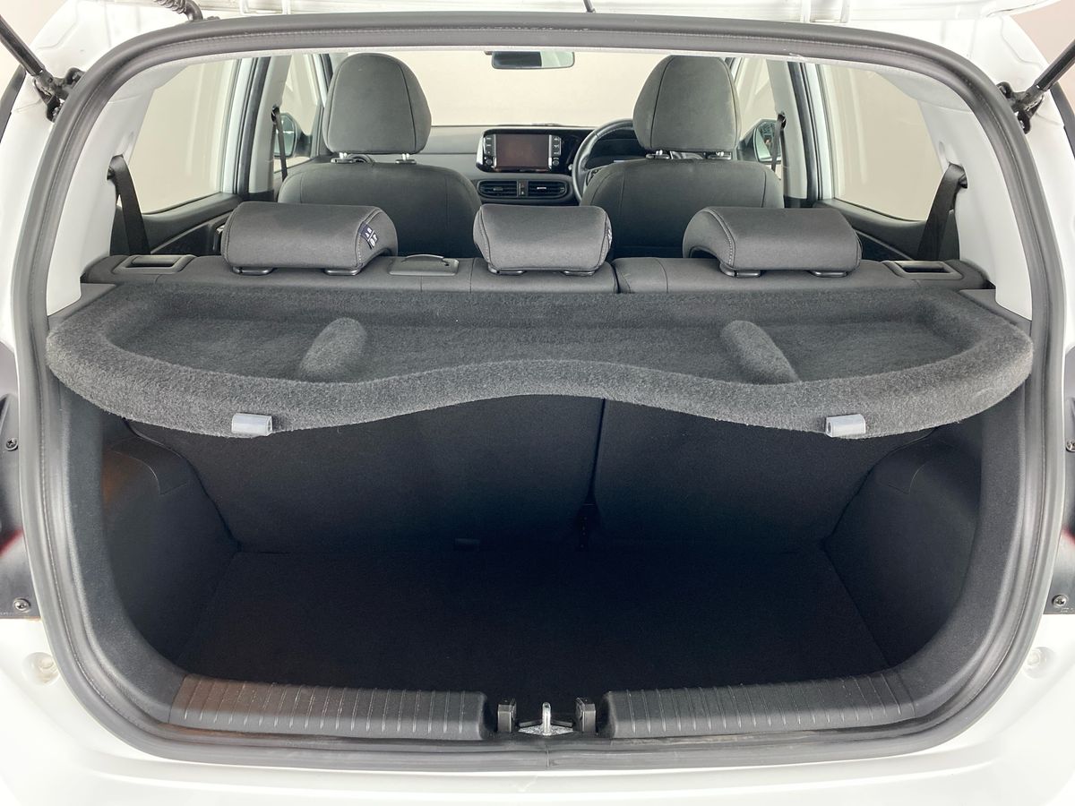 Used Hyundai i10 2024 for sale - 76047315: Photo 26