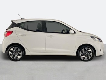 Used Hyundai i10 2024 for sale - 76047315: Photo