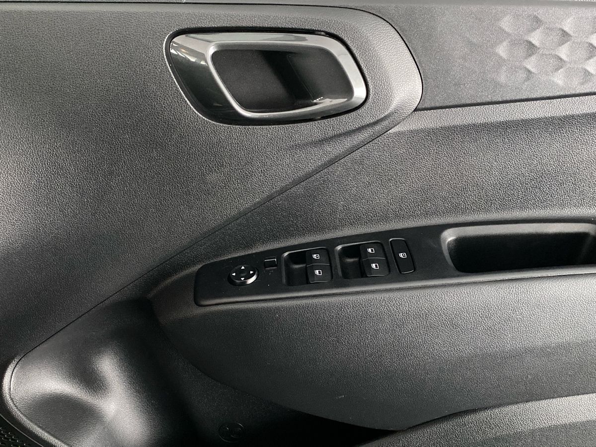 Used Hyundai i10 2023 for sale - 76968052: Photo 23