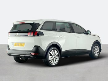 Used Peugeot 5008 2018 for sale - 77044360: Photo