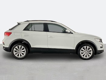 Used Volkswagen T-Roc 2019 for sale - 79446380: Photo