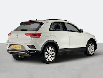 Used Volkswagen T-Roc 2019 for sale - 79446380: Photo