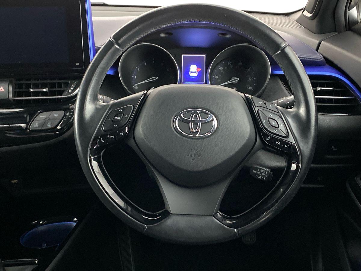 Used Toyota C-HR 2017 for sale - 75736984: Photo 11