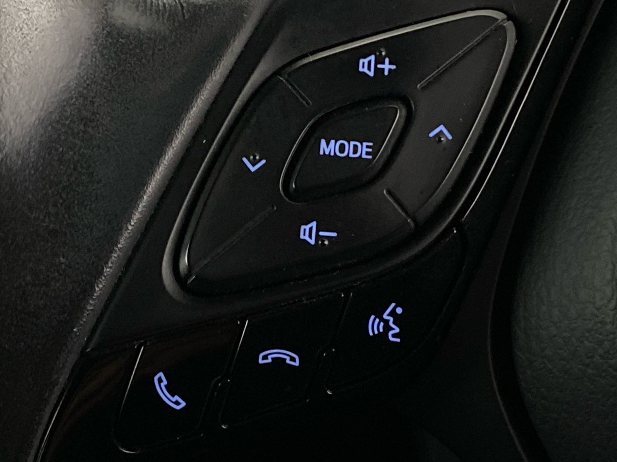 Used Toyota C-HR 2017 for sale - 75736984: Photo 24