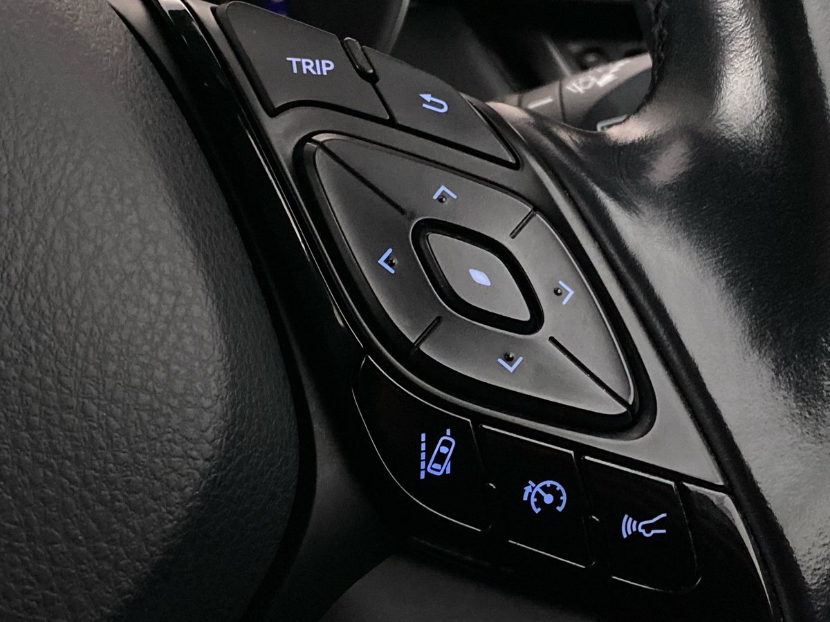 Used Toyota C-HR 2018 for sale - 76755362: Photo 24