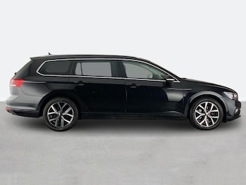 Used Volkswagen Passat 2022 for sale - 79392713: Photo