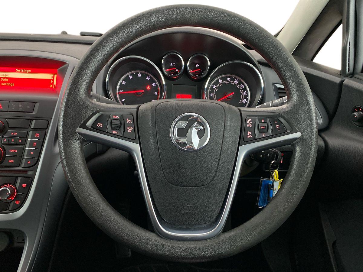 Used Vauxhall Astra 2012 for sale - 77135312: Photo 11