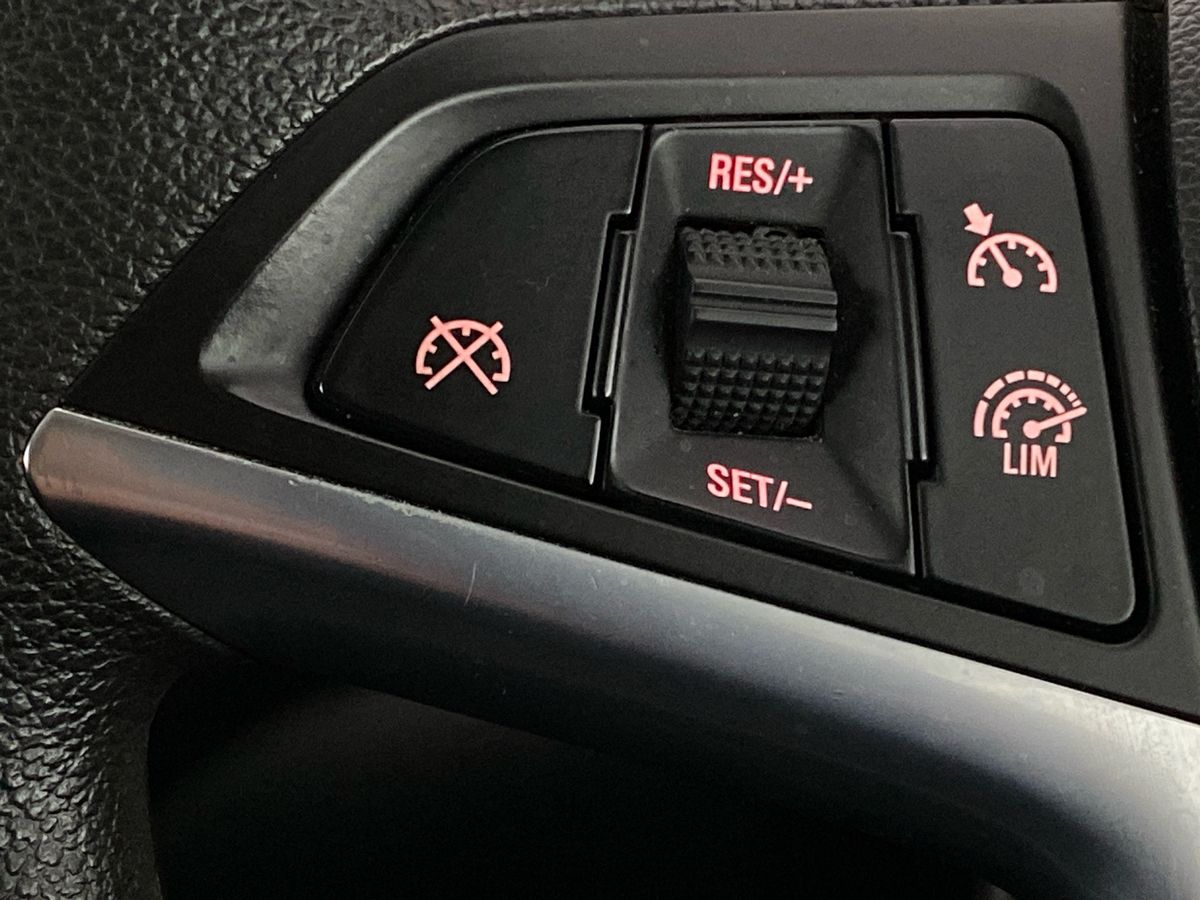 Used Vauxhall Astra 2012 for sale - 77135312: Photo 20