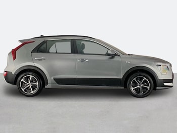 Used Kia Niro 2023 for sale - 77973387: Photo