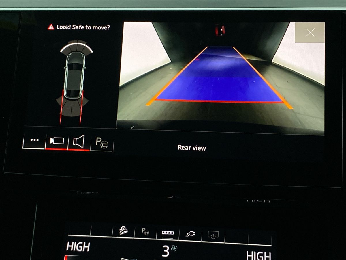 Used Audi e-tron 2020 for sale - 76662178: Photo 16