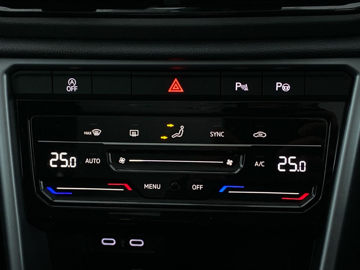 Used Volkswagen T-Roc 2022 for sale - 76662164: Photo 21