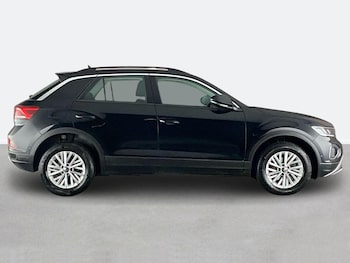 Used Volkswagen T-Roc 2022 for sale - 76662164: Photo