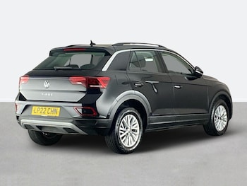Used Volkswagen T-Roc 2022 for sale - 76662164: Photo