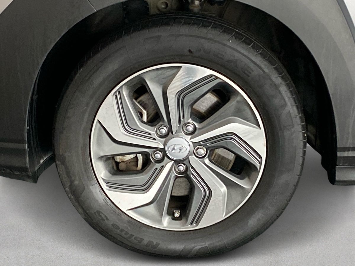 Vehicle 28