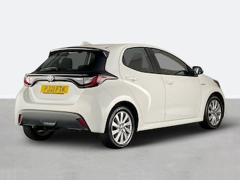 Used Toyota Yaris 2021 for sale - 79217399: Photo