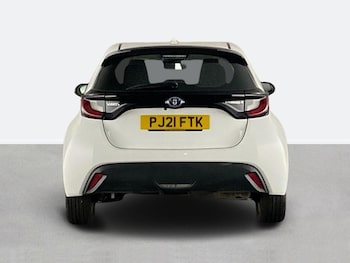 Used Toyota Yaris 2021 for sale - 79217399: Photo